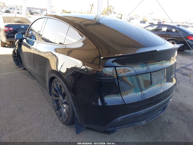 2022 TESLA MODEL Y 7SAYGDEF2NF518111 Photo 2