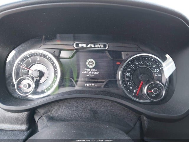 1C6SRFBT6MN729130 RAM 1500 Big Horn 4x4 6&#039;4 Box