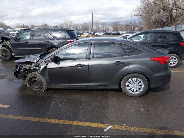 Ford FOCUS S 2016 1FADP3E22GL351466 Image 14