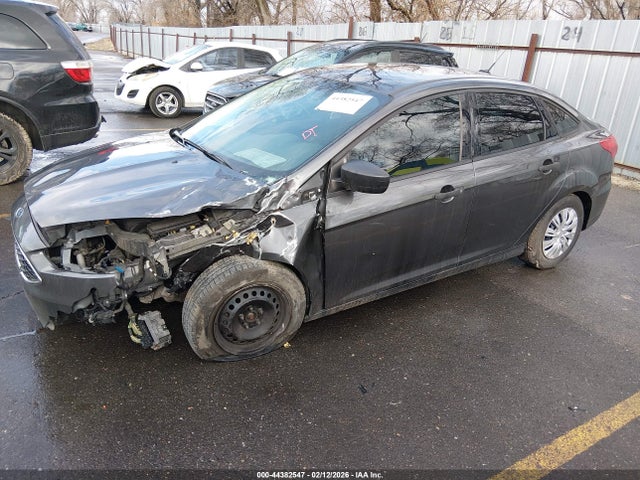 Ford FOCUS S 2016 1FADP3E22GL351466 Image 2