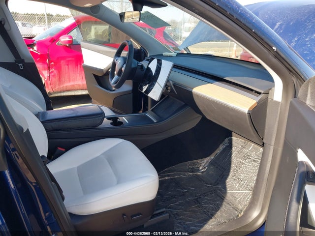 2021 TESLA MODEL Y 5YJYGAEE7MF283805 Photo 4