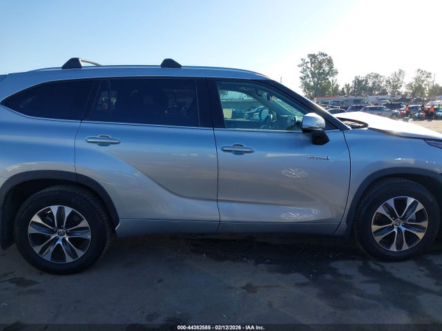 5TDGARAH6MS505550 Toyota Highlander Hybrid Xle