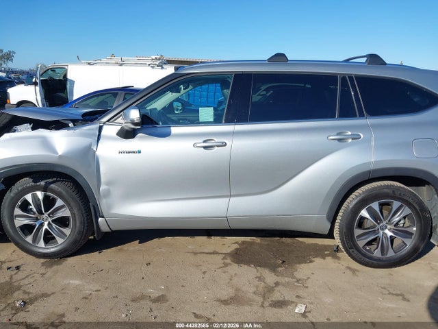 5TDGARAH6MS505550 Toyota Highlander Hybrid Xle