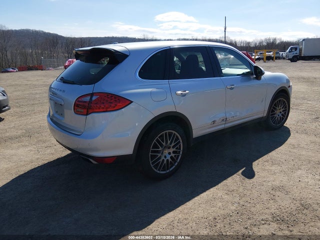 2011 PORSCHE CAYENNE WP1AA2A24BLA08261 Photo 3