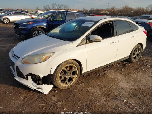 Ford FOCUS SE 2014 1FADP3F2XEL314564 Image 2
