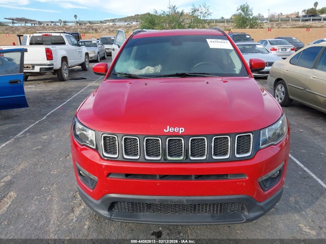 3C4NJCBBXKT699307 Jeep Compass Latitude Fwd
