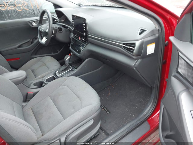 2022 HYUNDAI IONIQ HYBRID KMHC85LC8NU266497 Photo 4