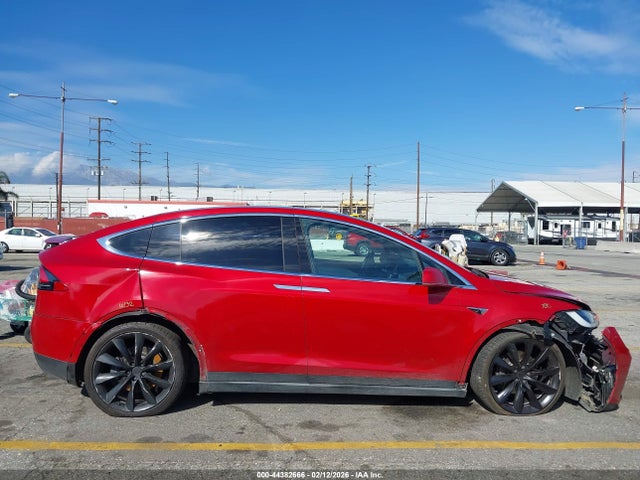 2018 Tesla Model X 100d/75d/p100d მანქანა იყიდება აუქციონზე, vin: 5YJXCBE22JF139707, აუქციონის ნომერი: 44382666