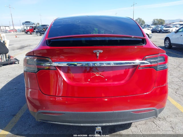 2018 Tesla Model X 100d/75d/p100d მანქანა იყიდება აუქციონზე, vin: 5YJXCBE22JF139707, აუქციონის ნომერი: 44382666
