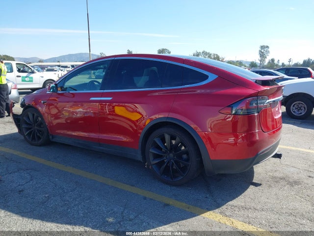 2018 Tesla Model X 100d/75d/p100d მანქანა იყიდება აუქციონზე, vin: 5YJXCBE22JF139707, აუქციონის ნომერი: 44382666