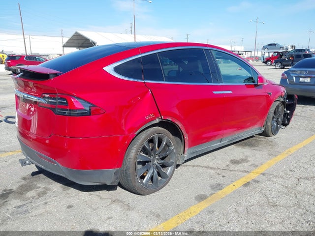 2018 Tesla Model X 100d/75d/p100d მანქანა იყიდება აუქციონზე, vin: 5YJXCBE22JF139707, აუქციონის ნომერი: 44382666
