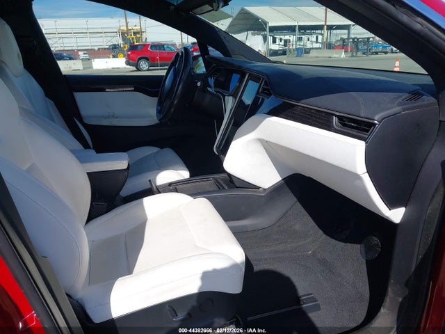 2018 Tesla Model X 100d/75d/p100d მანქანა იყიდება აუქციონზე, vin: 5YJXCBE22JF139707, აუქციონის ნომერი: 44382666
