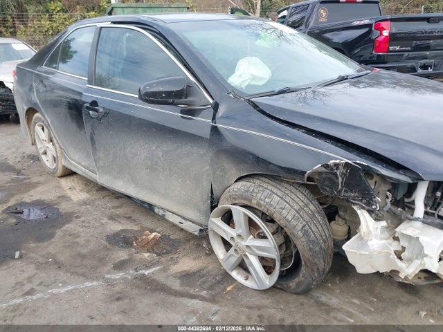 44382694 :رقم المزاد ، 4T1BF1FK7EU337881 vin ، 2014 Toyota Camry Se مزاد بيع