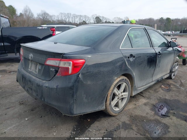 44382694 :رقم المزاد ، 4T1BF1FK7EU337881 vin ، 2014 Toyota Camry Se مزاد بيع
