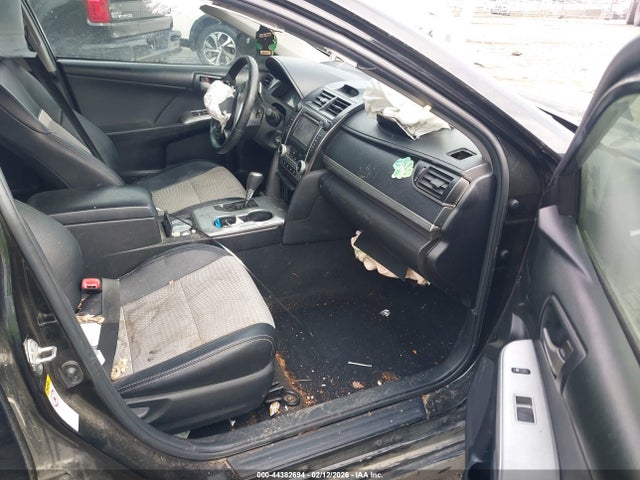 44382694 :رقم المزاد ، 4T1BF1FK7EU337881 vin ، 2014 Toyota Camry Se مزاد بيع