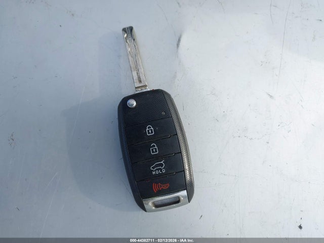 5XYKT3A61FG550914 KIA SORENTO LX