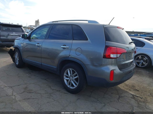 5XYKT3A61FG550914 KIA SORENTO LX