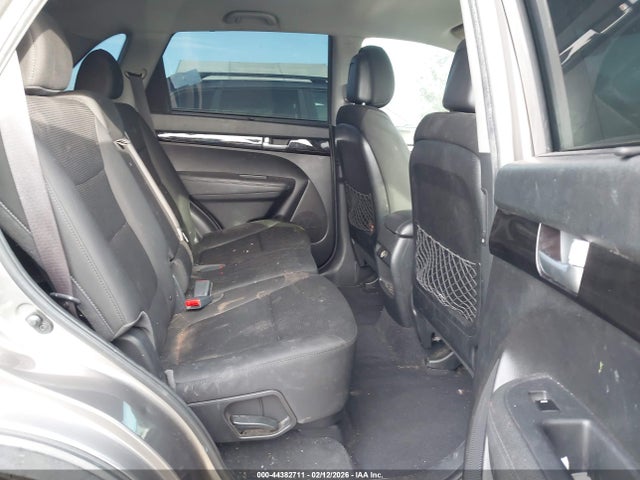 5XYKT3A61FG550914 KIA SORENTO LX