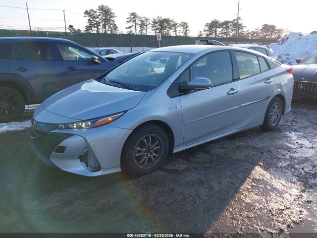 2017 TOYOTA PRIUS PRIME JTDKARFP5H3000391 Photo 1