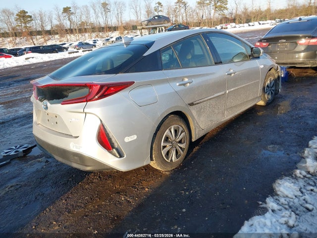 2017 TOYOTA PRIUS PRIME JTDKARFP5H3000391 Photo 3