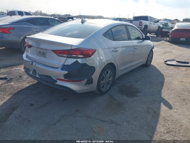 2018 HYUNDAI ELANTRA KMHD84LF2JU570928 Photo 3