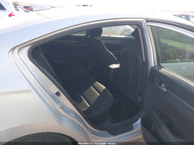2018 HYUNDAI ELANTRA KMHD84LF2JU570928 Photo 7
