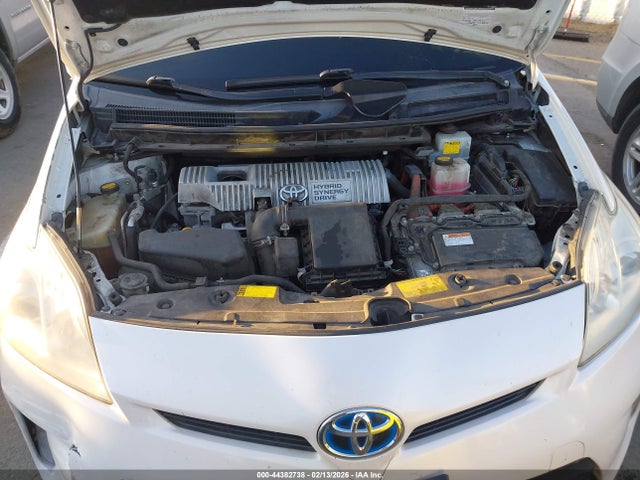 Toyota Prius Three 2014 JTDKN3DU3E1757761 Image 10