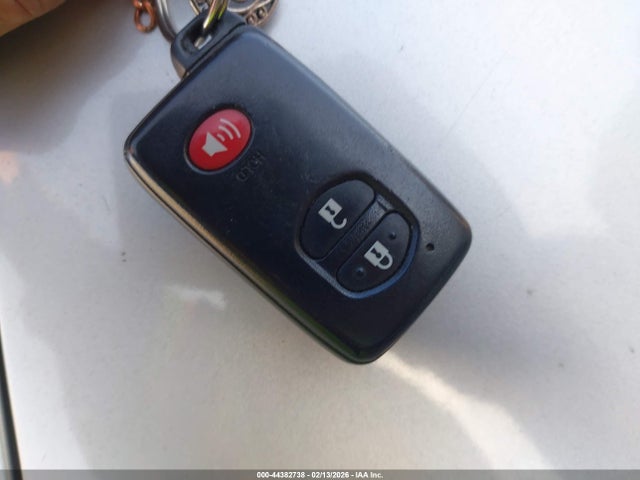 Toyota Prius Three 2014 JTDKN3DU3E1757761 Image 11