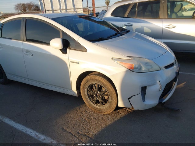 Toyota Prius Three 2014 JTDKN3DU3E1757761 Image 6