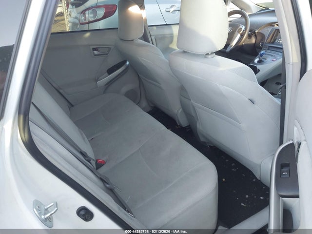 Toyota Prius Three 2014 JTDKN3DU3E1757761 Image 8