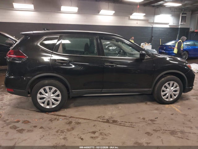 44382772 :رقم المزاد ، 5N1AT2MV7KC767418 vin ، 2019 Nissan Rogue S مزاد بيع