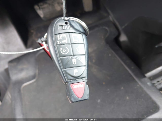 44382776 :رقم المزاد ، 2A4RR8D15AR374300 vin ، 2010 Chrysler Town & Country Touring Plus مزاد بيع