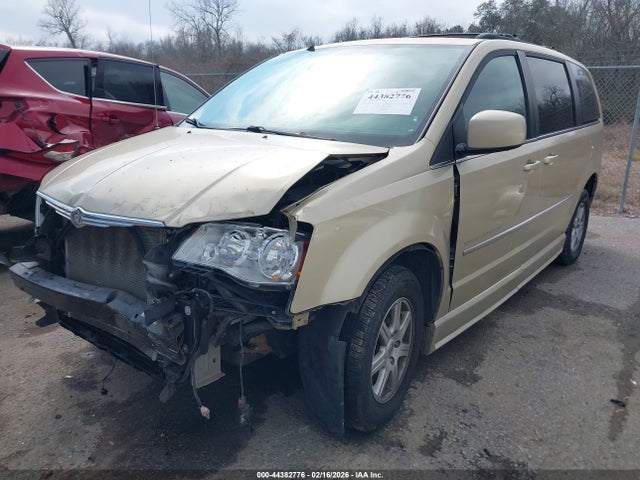 44382776 :رقم المزاد ، 2A4RR8D15AR374300 vin ، 2010 Chrysler Town & Country Touring Plus مزاد بيع