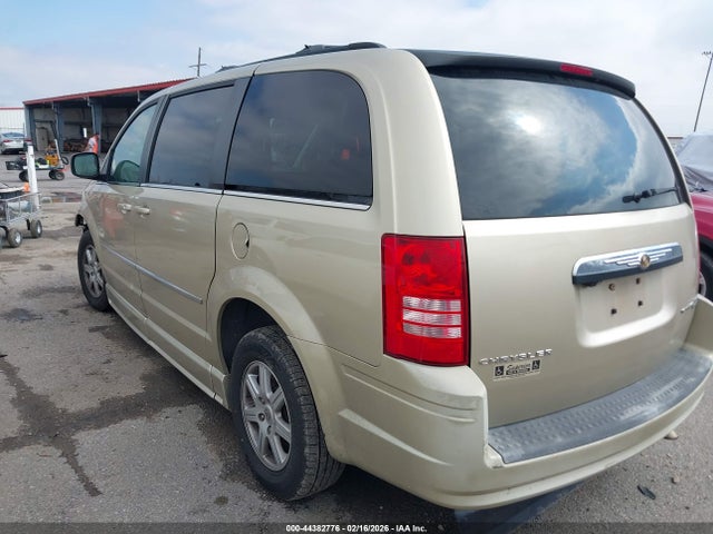 44382776 :رقم المزاد ، 2A4RR8D15AR374300 vin ، 2010 Chrysler Town & Country Touring Plus مزاد بيع