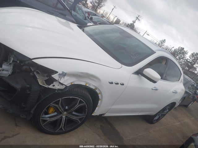 2017 Maserati Levante მანქანა იყიდება აუქციონზე, vin: ZN661XUL1HX248182, აუქციონის ნომერი: 44382802
