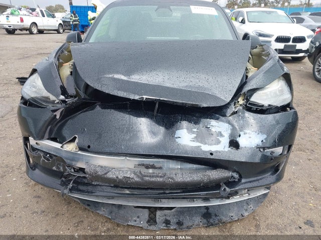 2019 TESLA MODEL 3 5YJ3E1EBXKF413448 Photo 5
