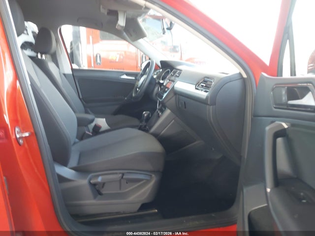 3VV1B7AX8JM188494 Volkswagen Tiguan 2.0t S