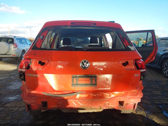 3VV1B7AX8JM188494 Volkswagen Tiguan 2.0t S