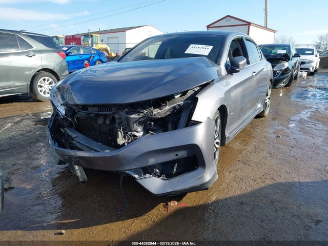 Auction sale of the 2016 Honda Accord Touring, vin: 1HGCR3F97GA035098, lot number: 44382844