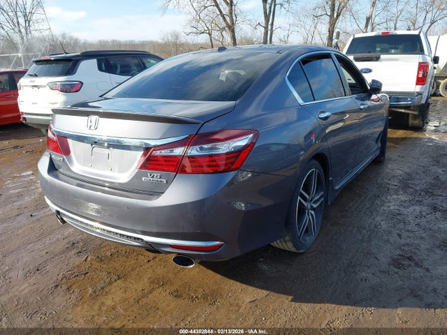 Auction sale of the 2016 Honda Accord Touring, vin: 1HGCR3F97GA035098, lot number: 44382844