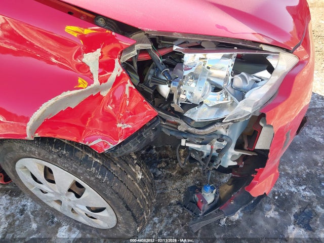 JTDKDTB32E1557807 Toyota Prius C One