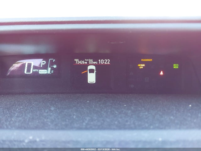 JTDKDTB32E1557807 Toyota Prius C One