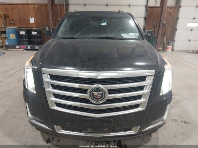 Продажа на аукционе авто 2015 Cadillac Escalade Esv Premium, vin: 1GYS4JKJ4FR150653, номер лота: 44382868