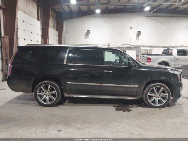 Продажа на аукционе авто 2015 Cadillac Escalade Esv Premium, vin: 1GYS4JKJ4FR150653, номер лота: 44382868