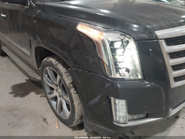 Продажа на аукционе авто 2015 Cadillac Escalade Esv Premium, vin: 1GYS4JKJ4FR150653, номер лота: 44382868