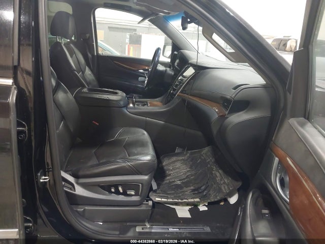 Продажа на аукционе авто 2015 Cadillac Escalade Esv Premium, vin: 1GYS4JKJ4FR150653, номер лота: 44382868