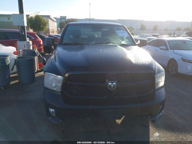1C6RR6KG8HS570068 RAM 1500 Express 4x2 5&#039;7 Box