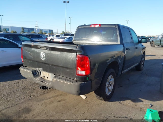 1C6RR6KG8HS570068 RAM 1500 Express 4x2 5&#039;7 Box