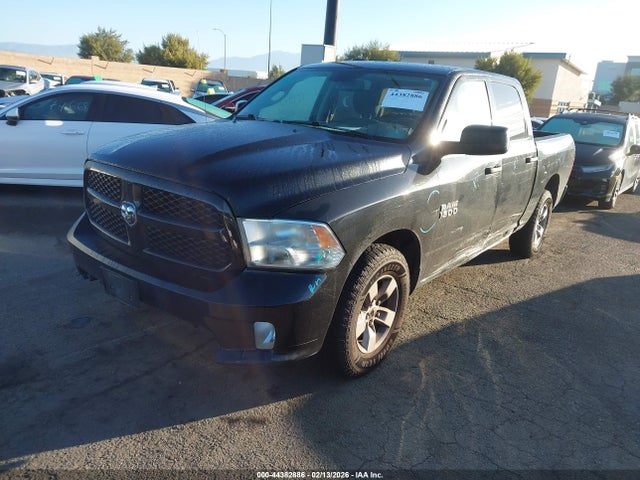 1C6RR6KG8HS570068 RAM 1500 Express 4x2 5&#039;7 Box