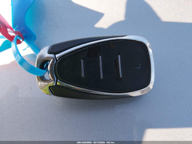 3GNAXUEV7KL108415 Chevrolet EQUINOX LT